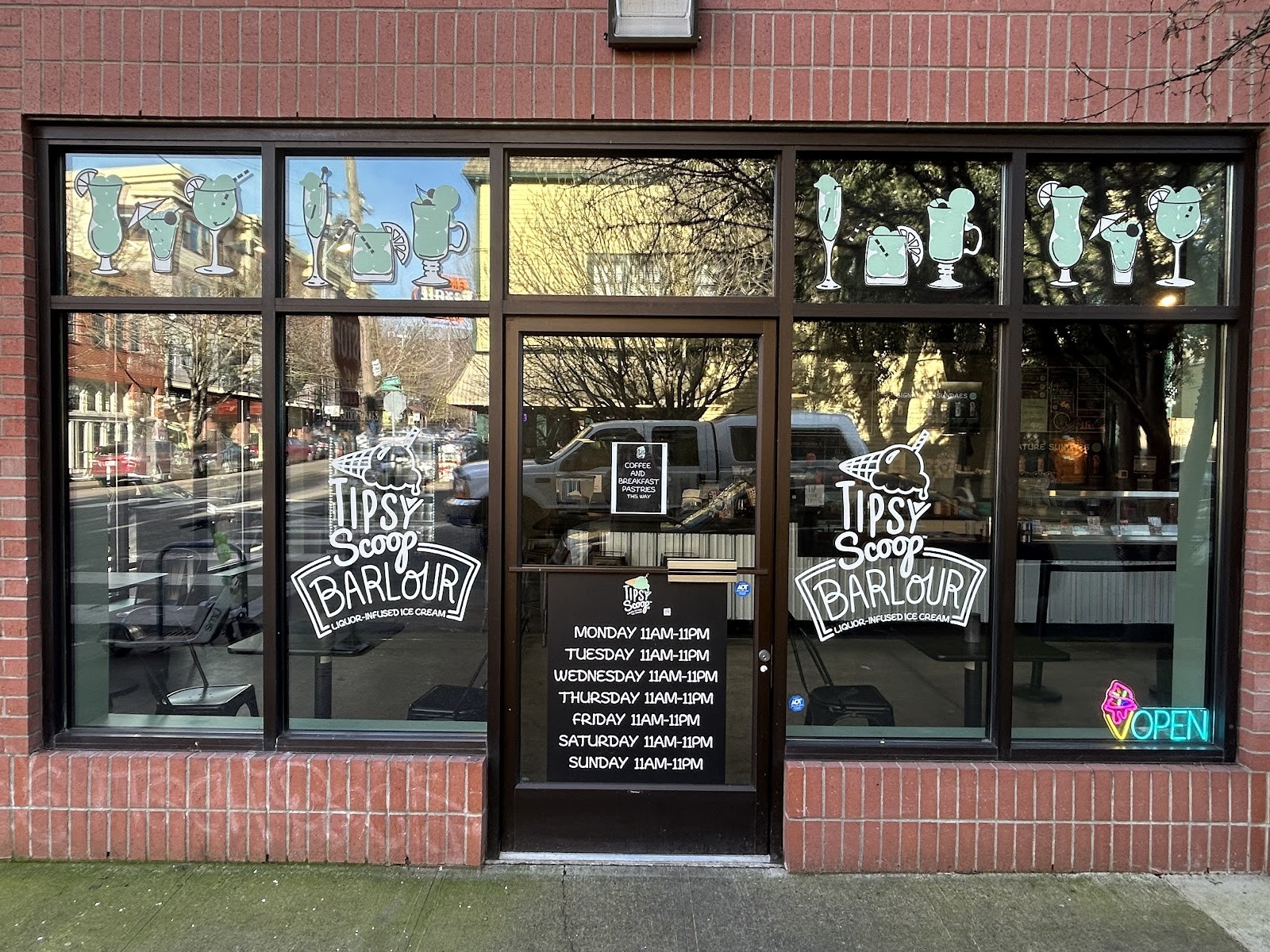 Tipsy Scoop: the place