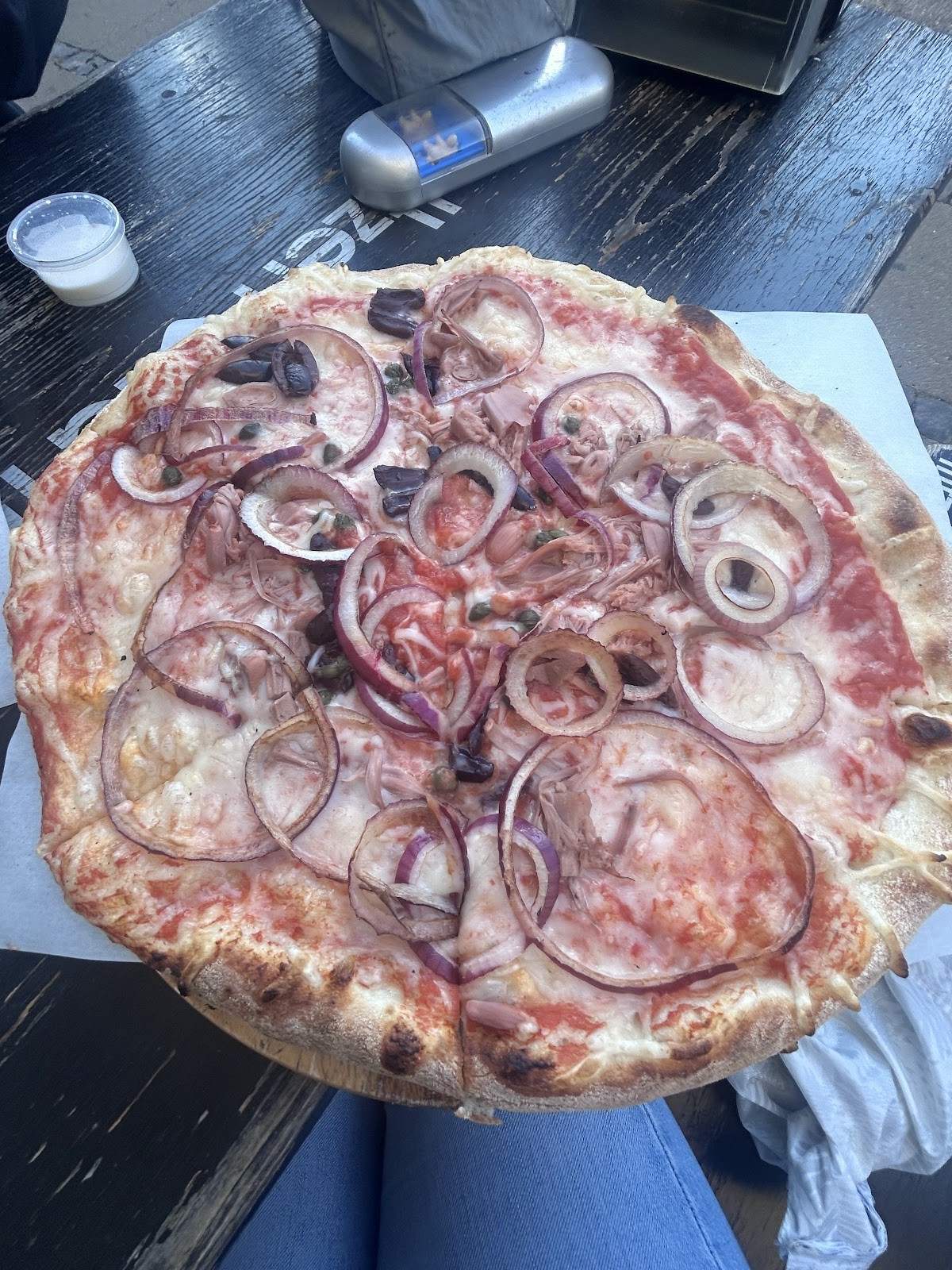 Pow Vegan Pizza: food & drinks