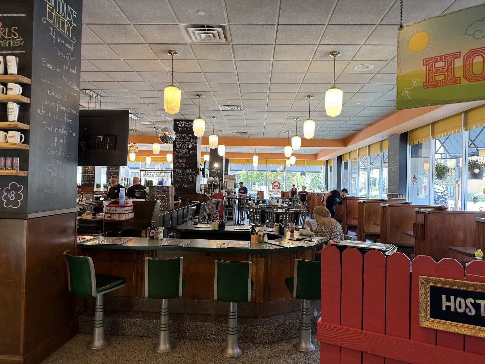Hen House Eatery: the place