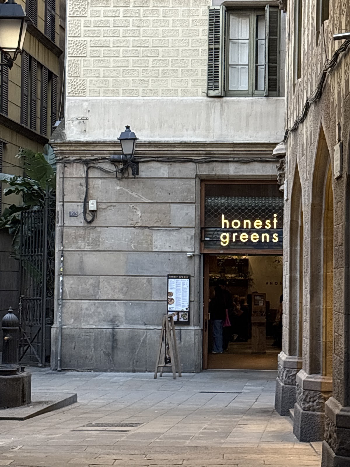 Honest Greens Born: the place