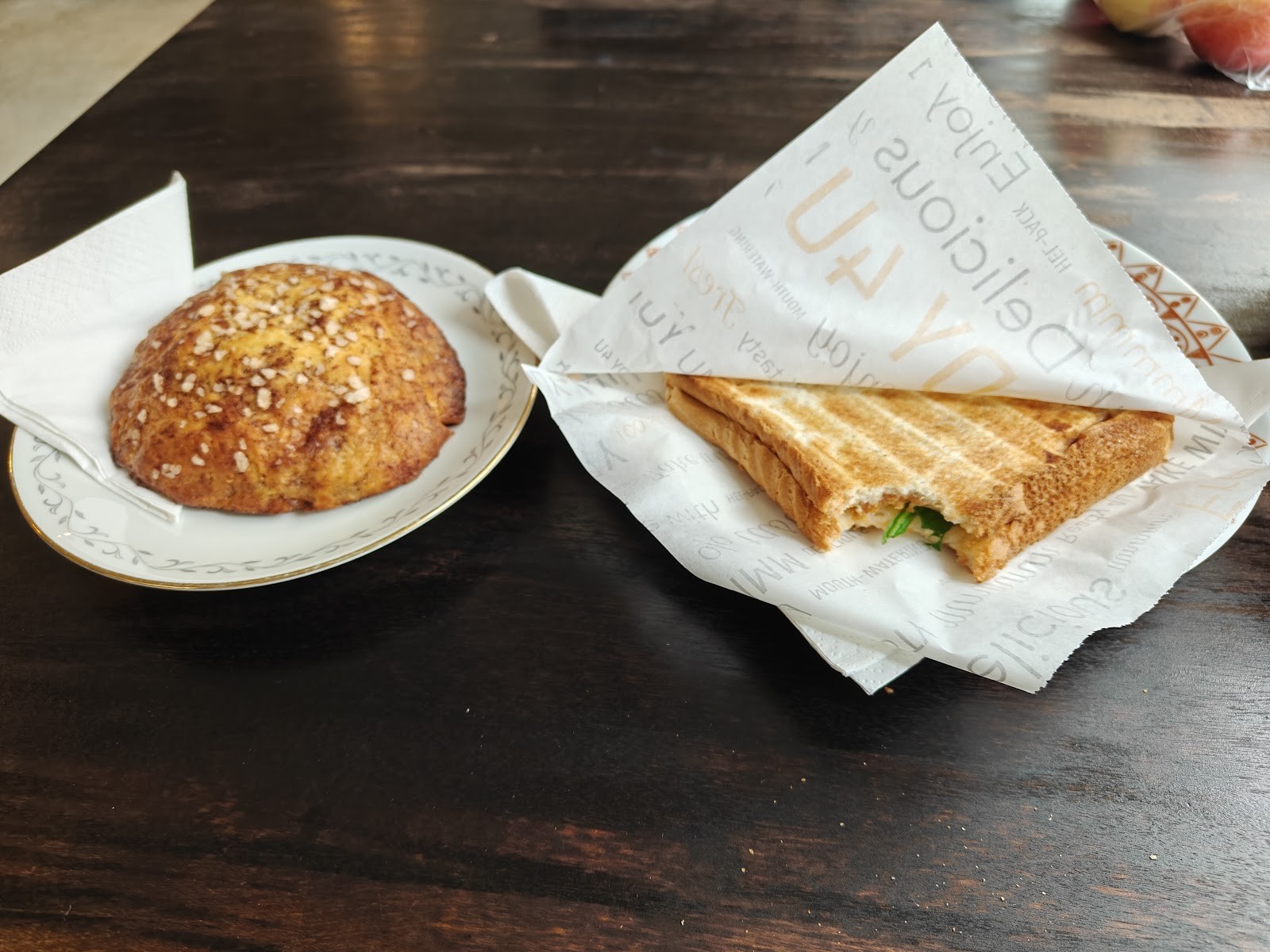 Encanto Art Cafe: food & drinks