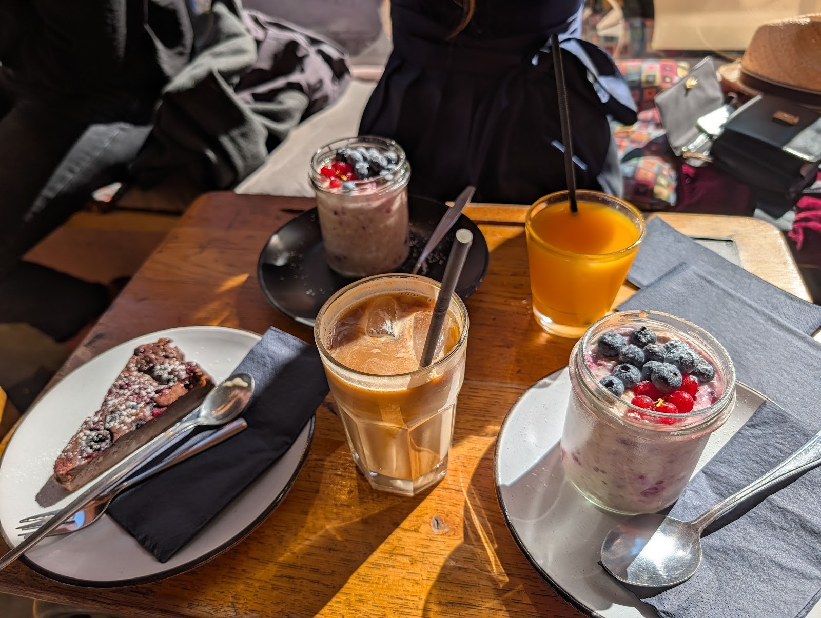 A Little Lost: food & drinks