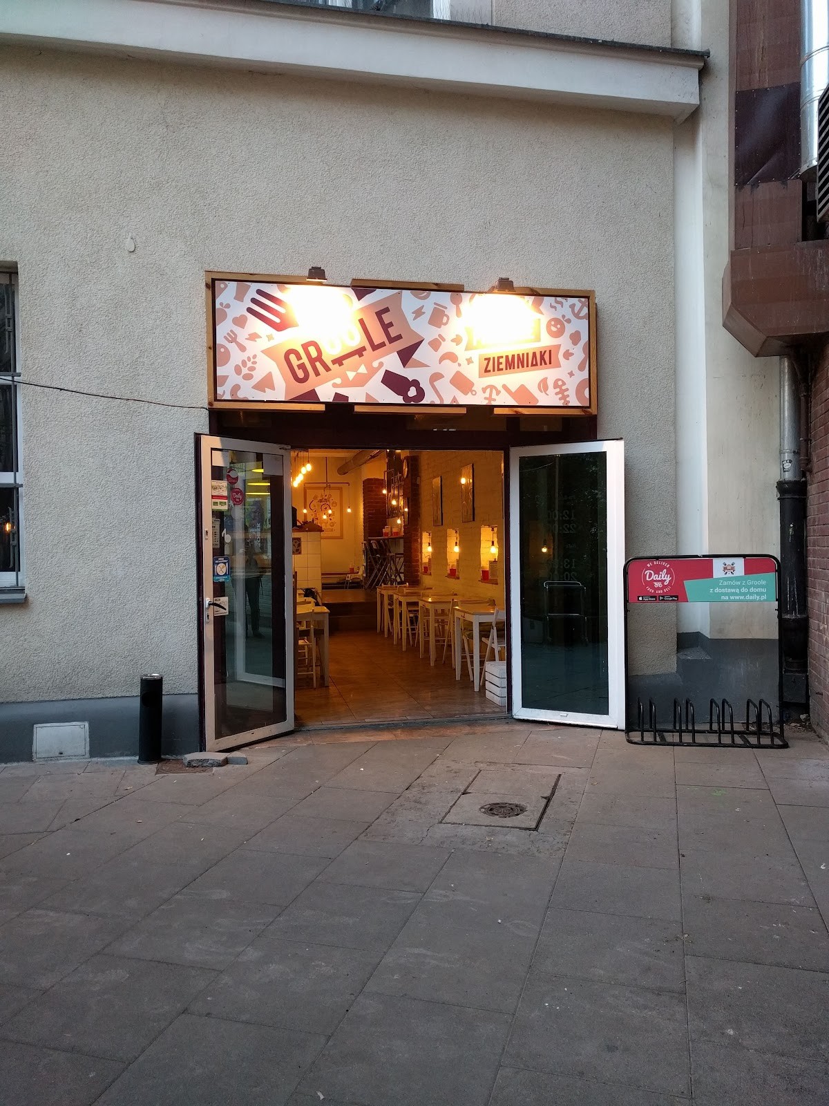 Bistro Groole Pieczone Ziemniaki: the place