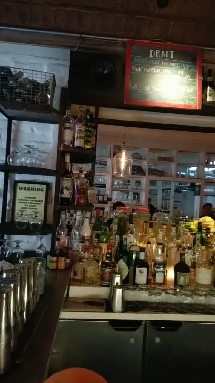 Saraghina Pizzeria: the place