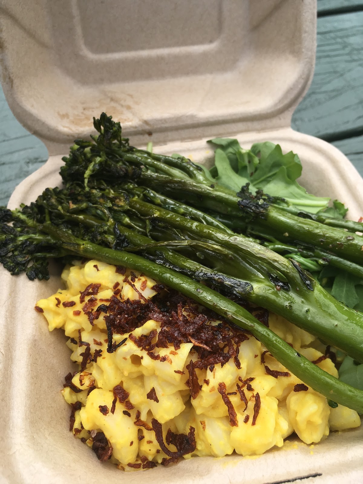 Flourish Plant-Based Kitchen: food & drinks