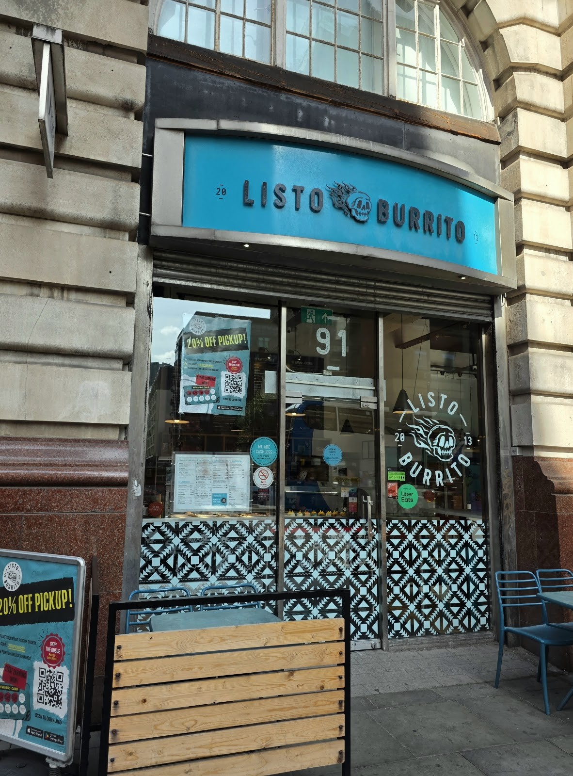 Listo Burrito Manchester: the place
