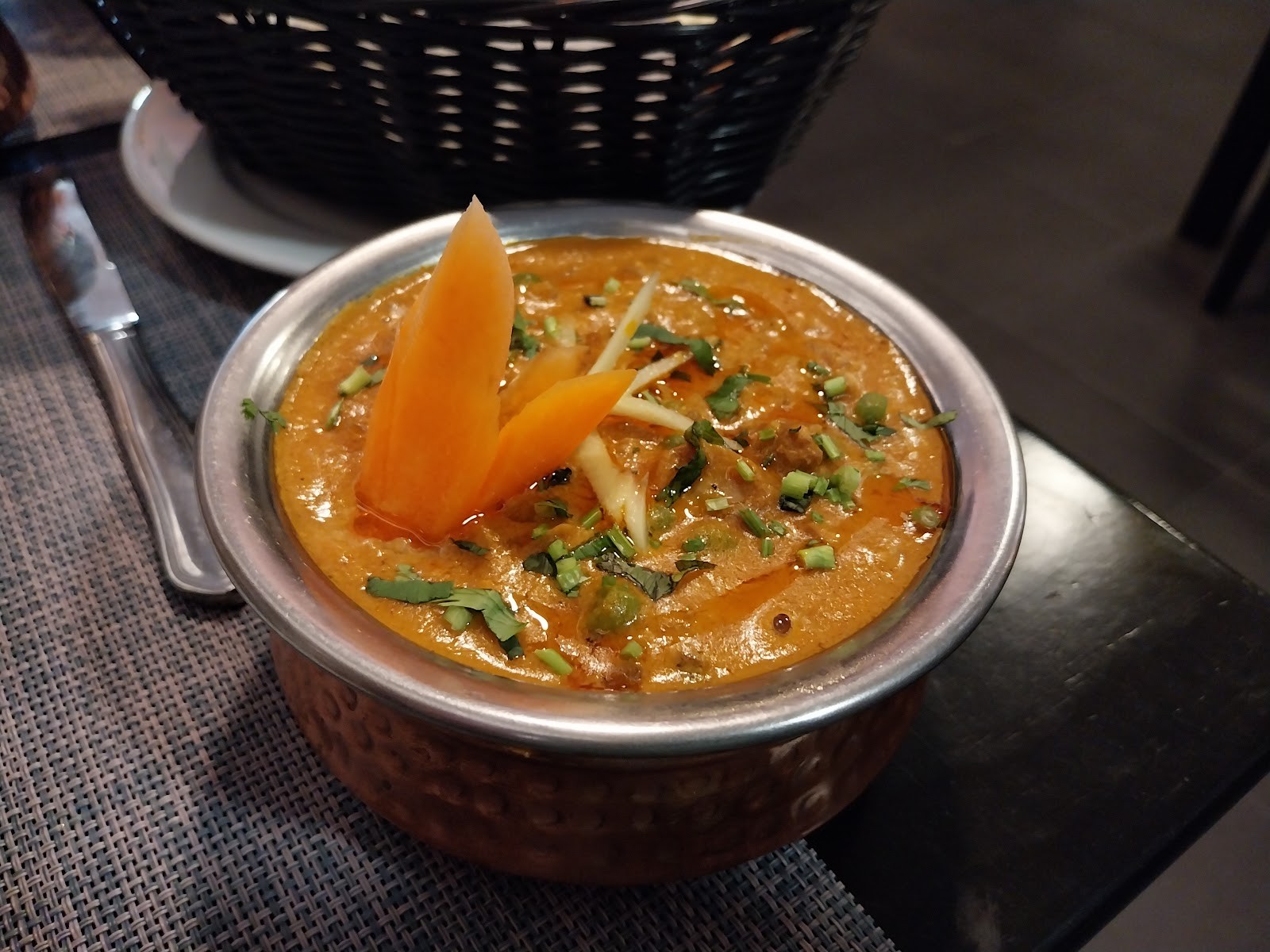 The Taj Cuisine: food & drinks