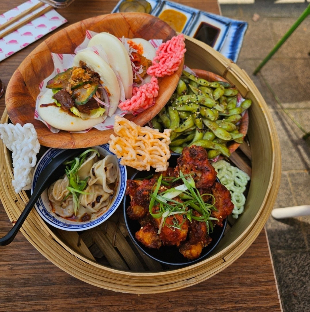 Veganees | Vegan Aziatisch Streetfood Restaurant: food & drinks