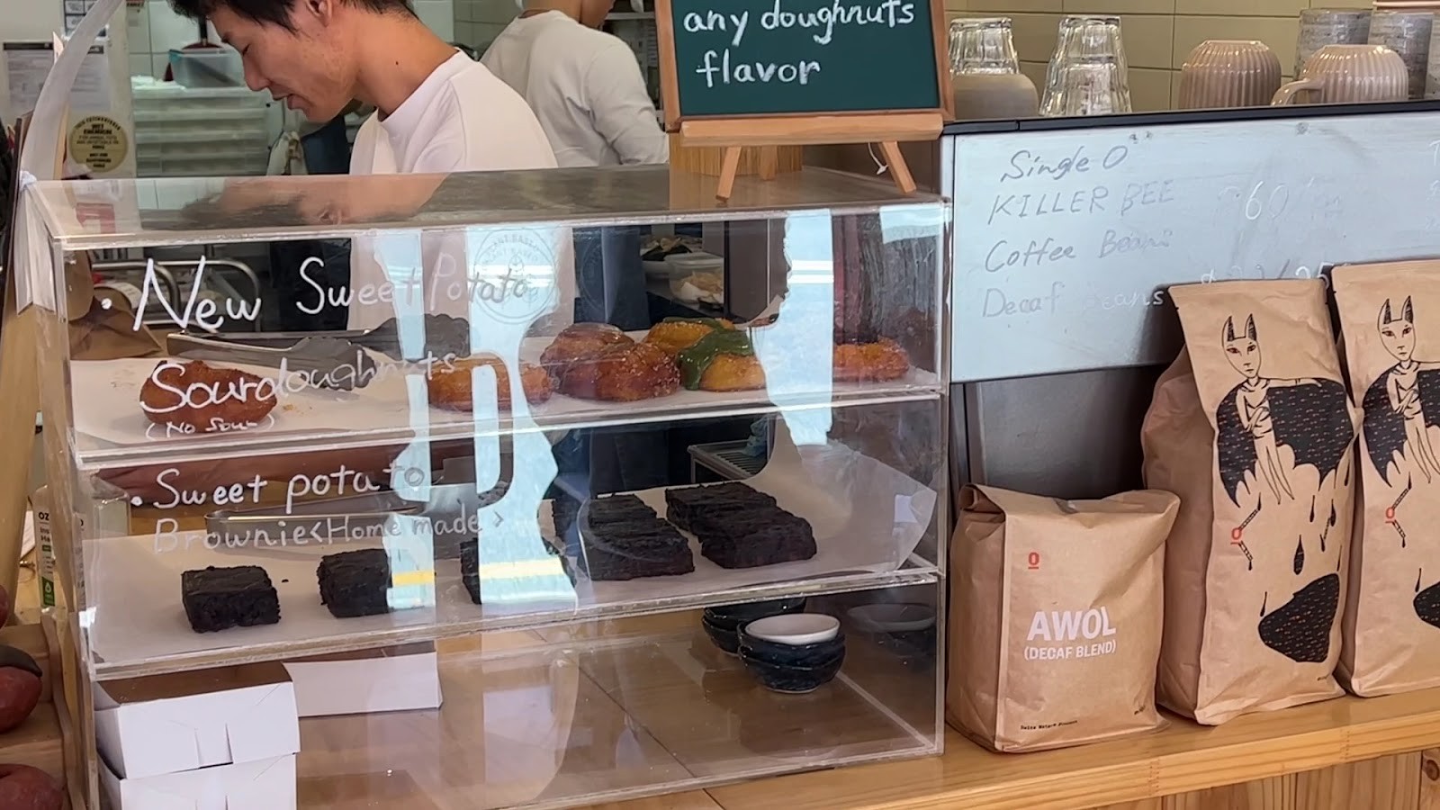 Comeco Cafe & Sushi Bar: the place