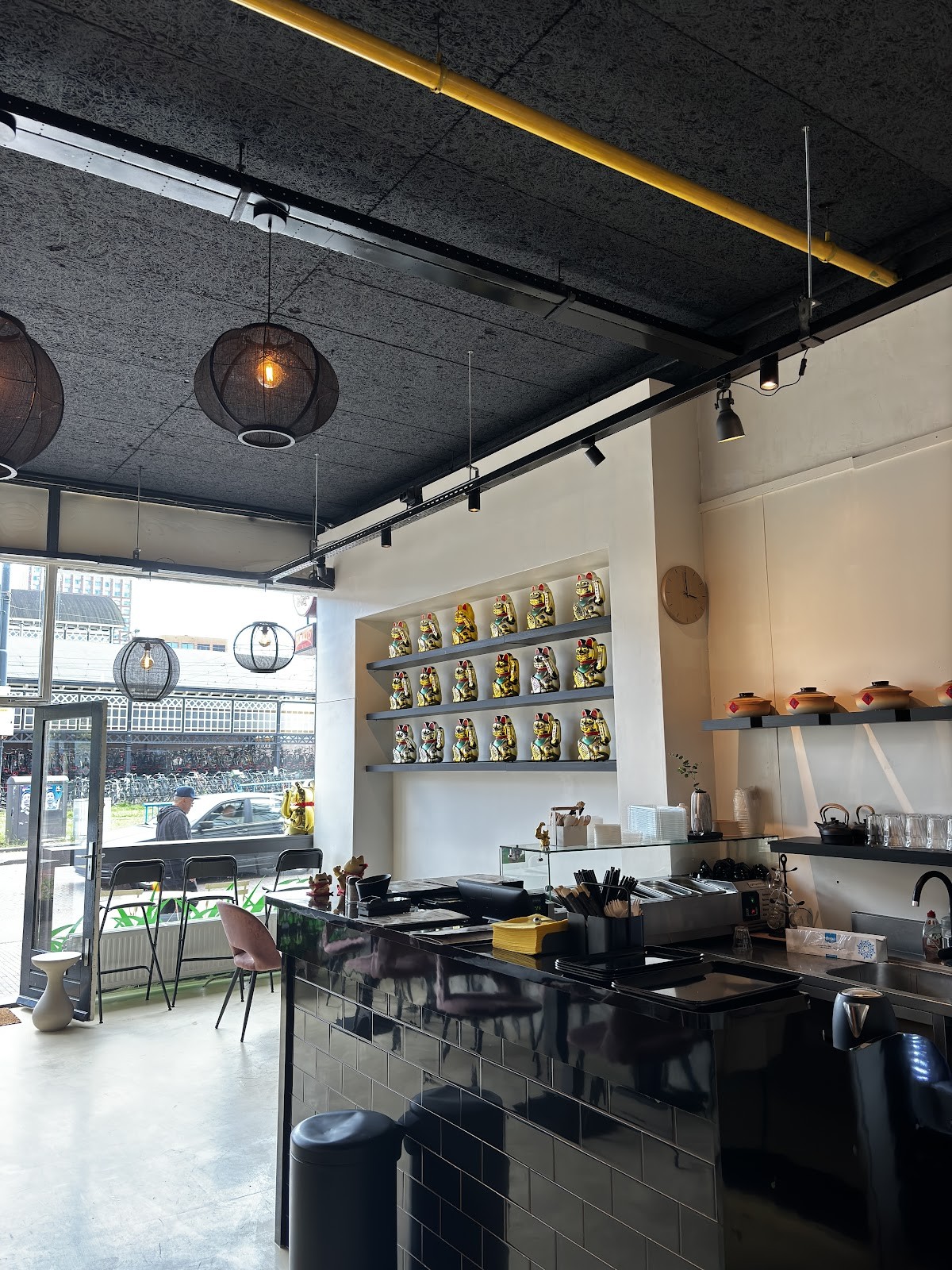 Kampong Express & Super Crêpe Den Haag: the place