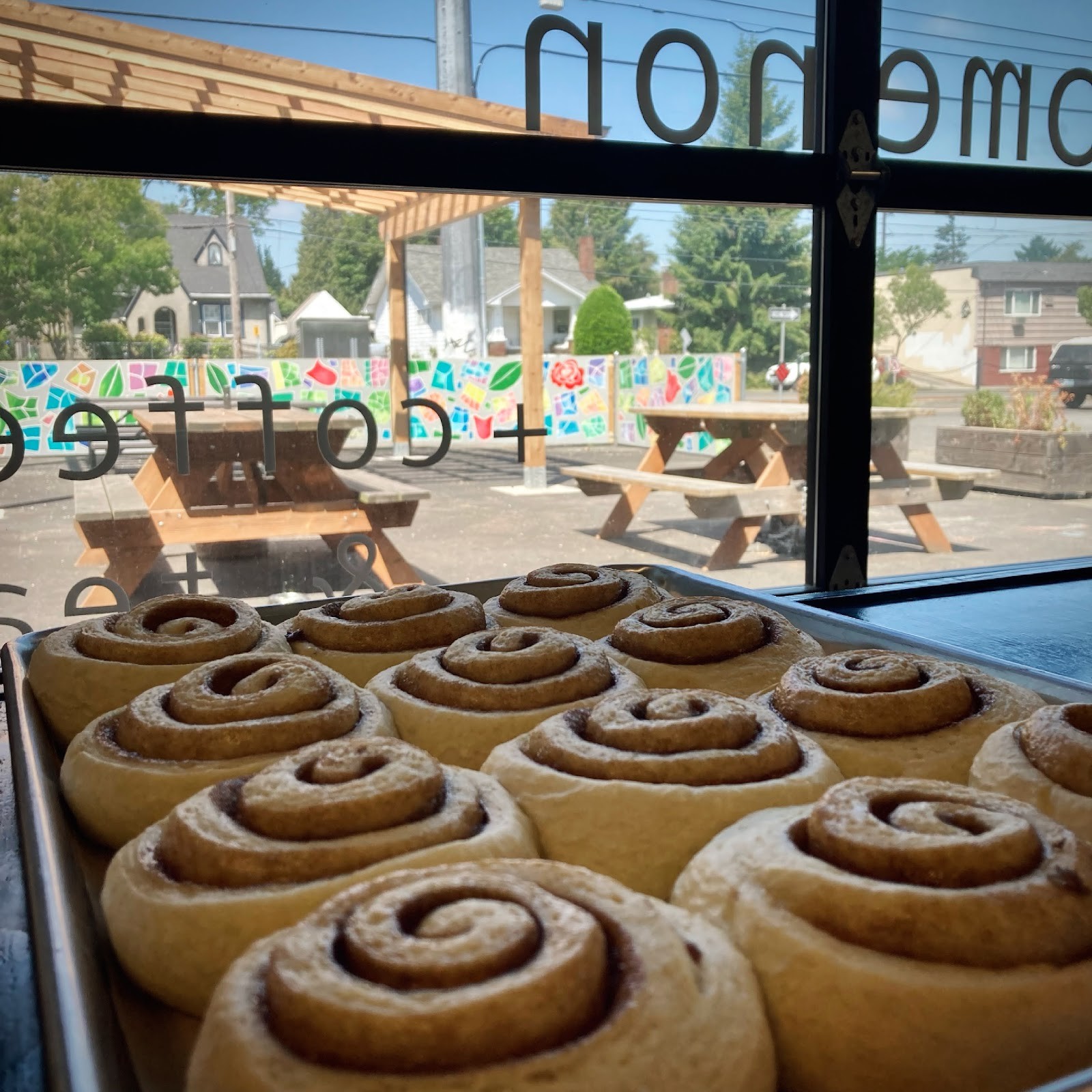 Hail Snail: food & drinks