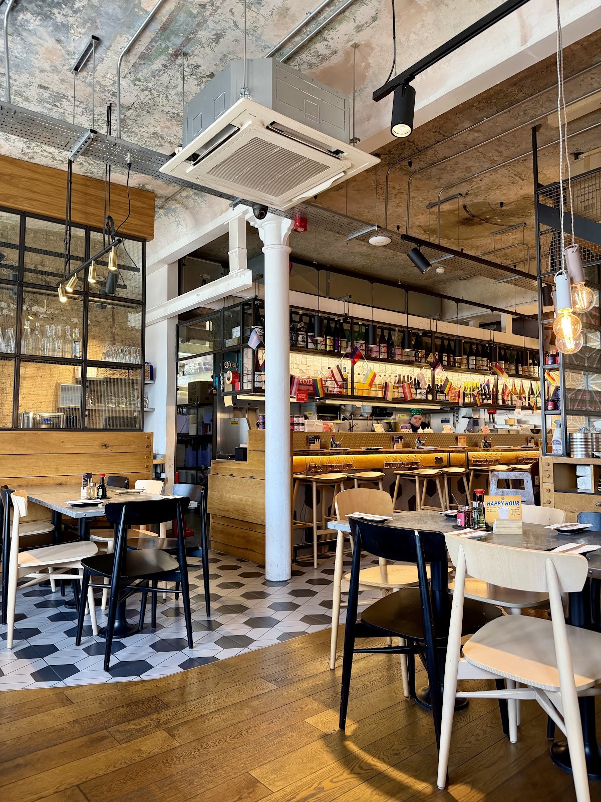 Tonkotsu Peckham: the place