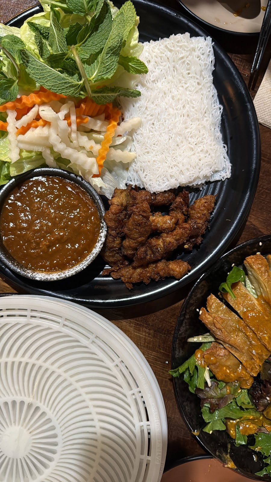 Vina Vegan Restaurant: food & drinks