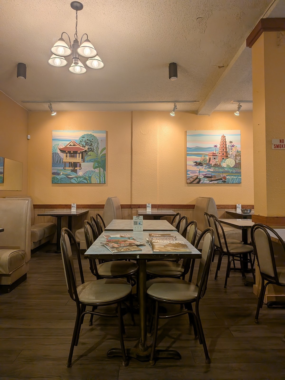 Saigon Uptown Restaurant: the place