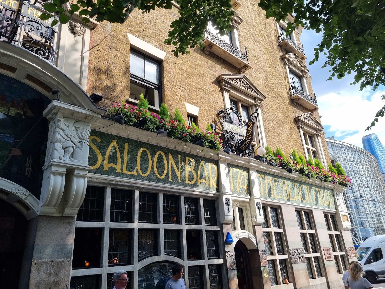 The Blackfriar: the place