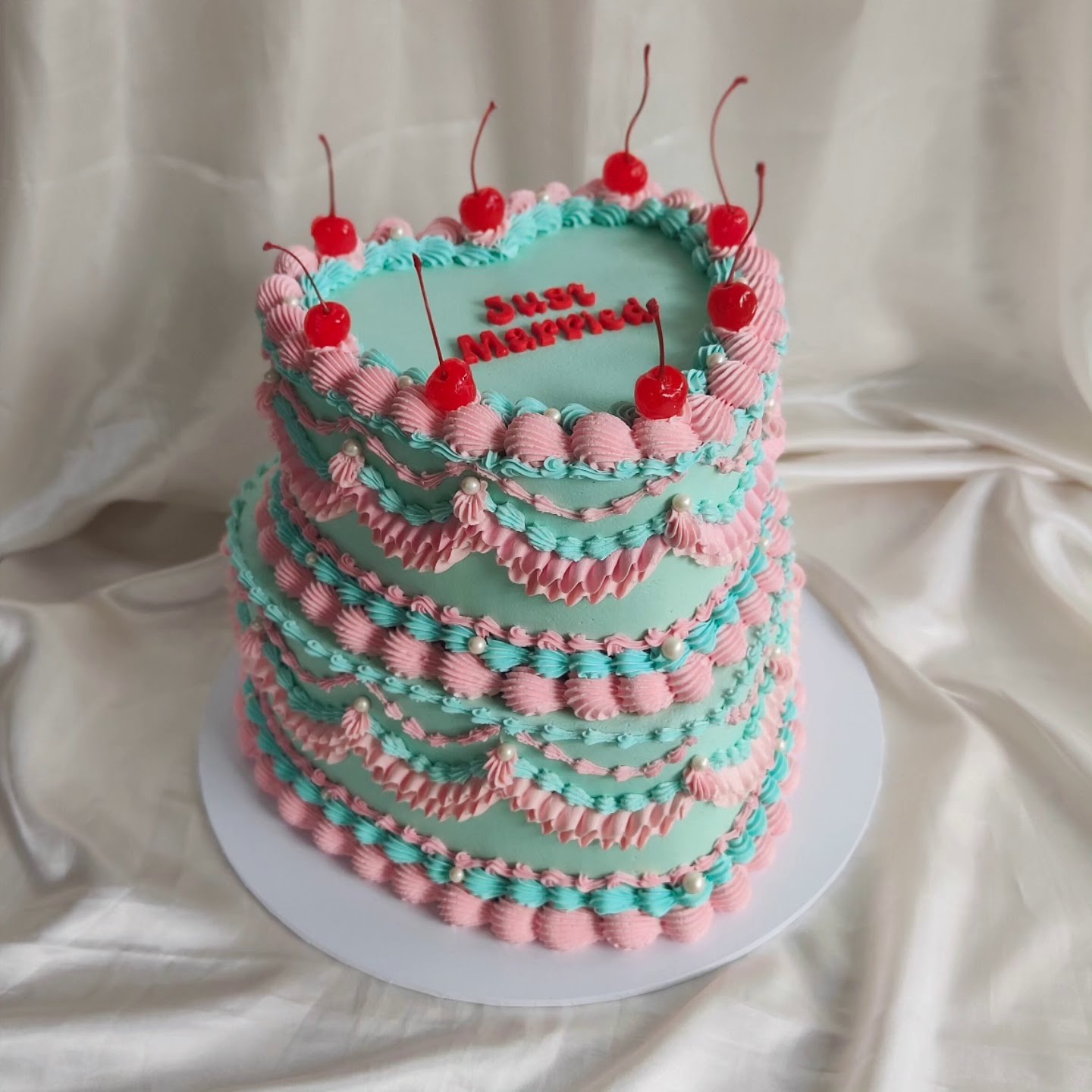 Heart of Cake: food & drinks
