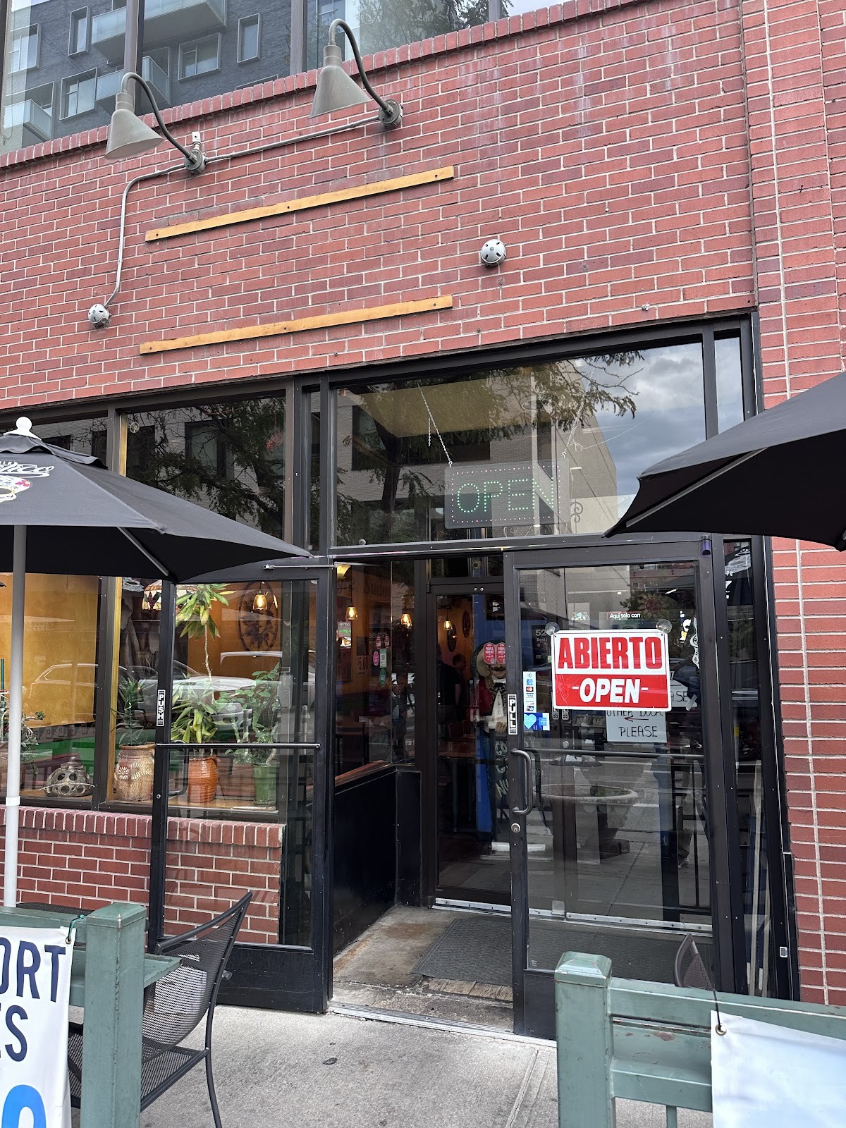 D'Corazon Mexican Restaurant: the place