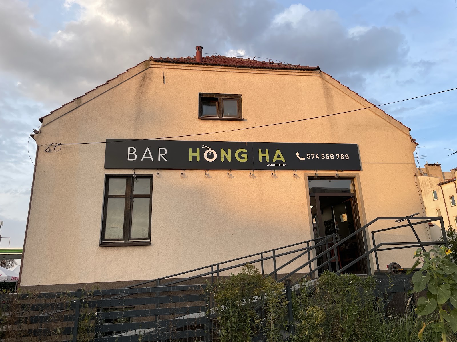 Hong Ha: the place