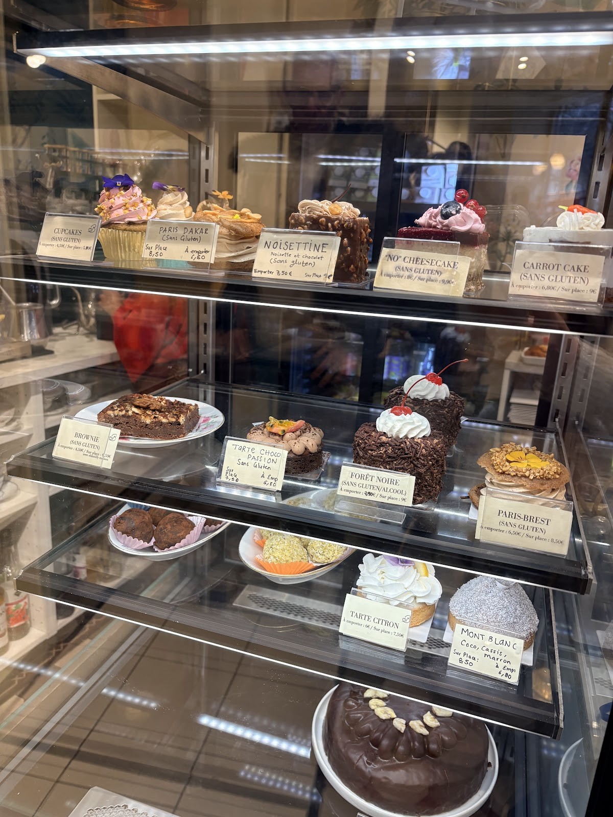 Jo and Nana Cakes: food & drinks