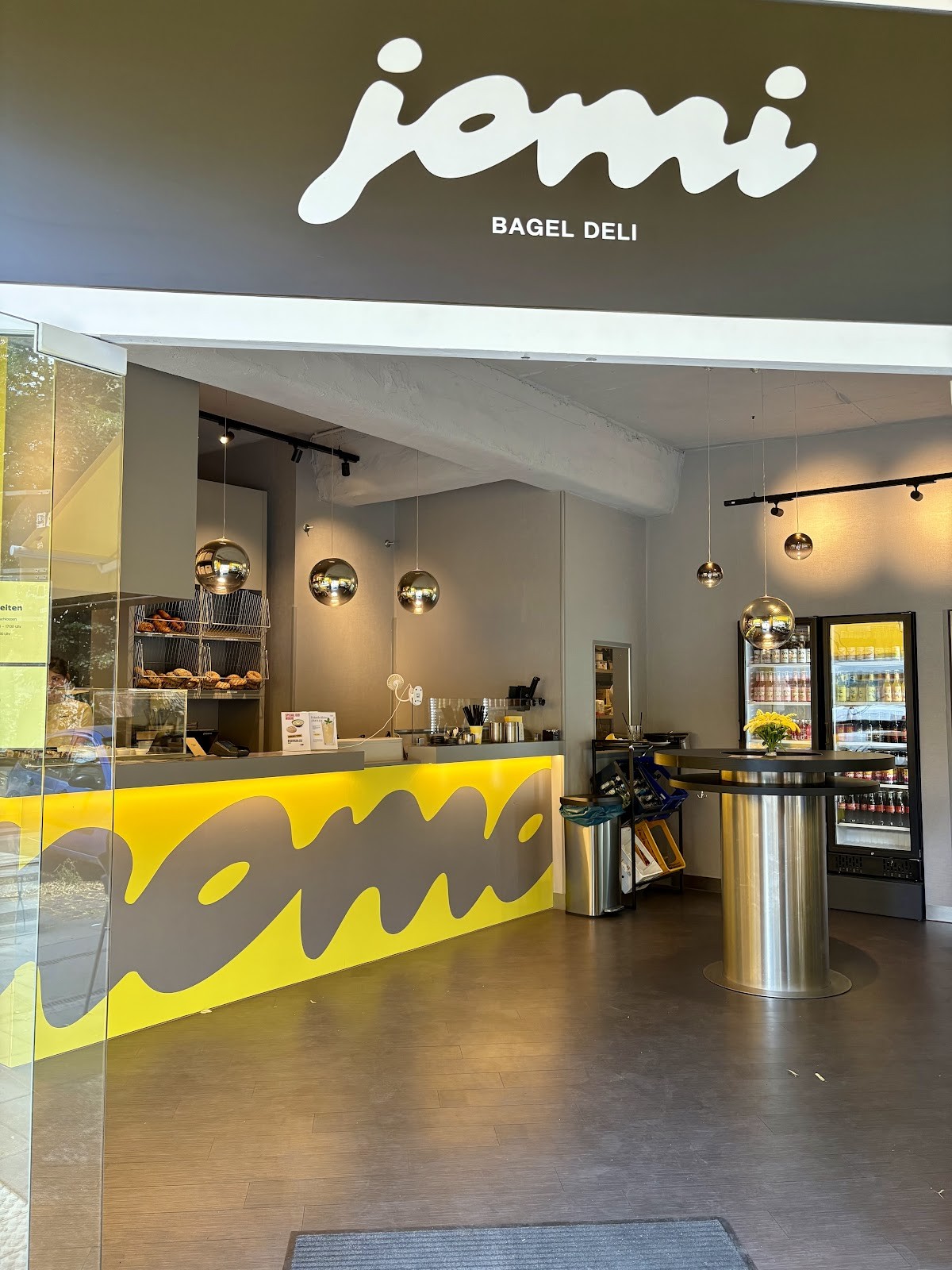 jomi Bagel Deli: the place