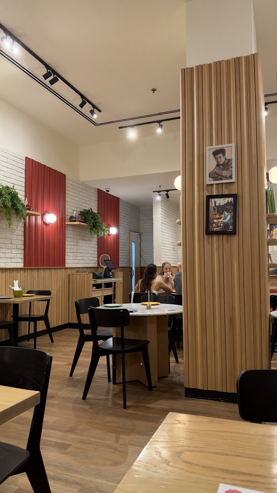 Rosa's Thai - JBR: the place