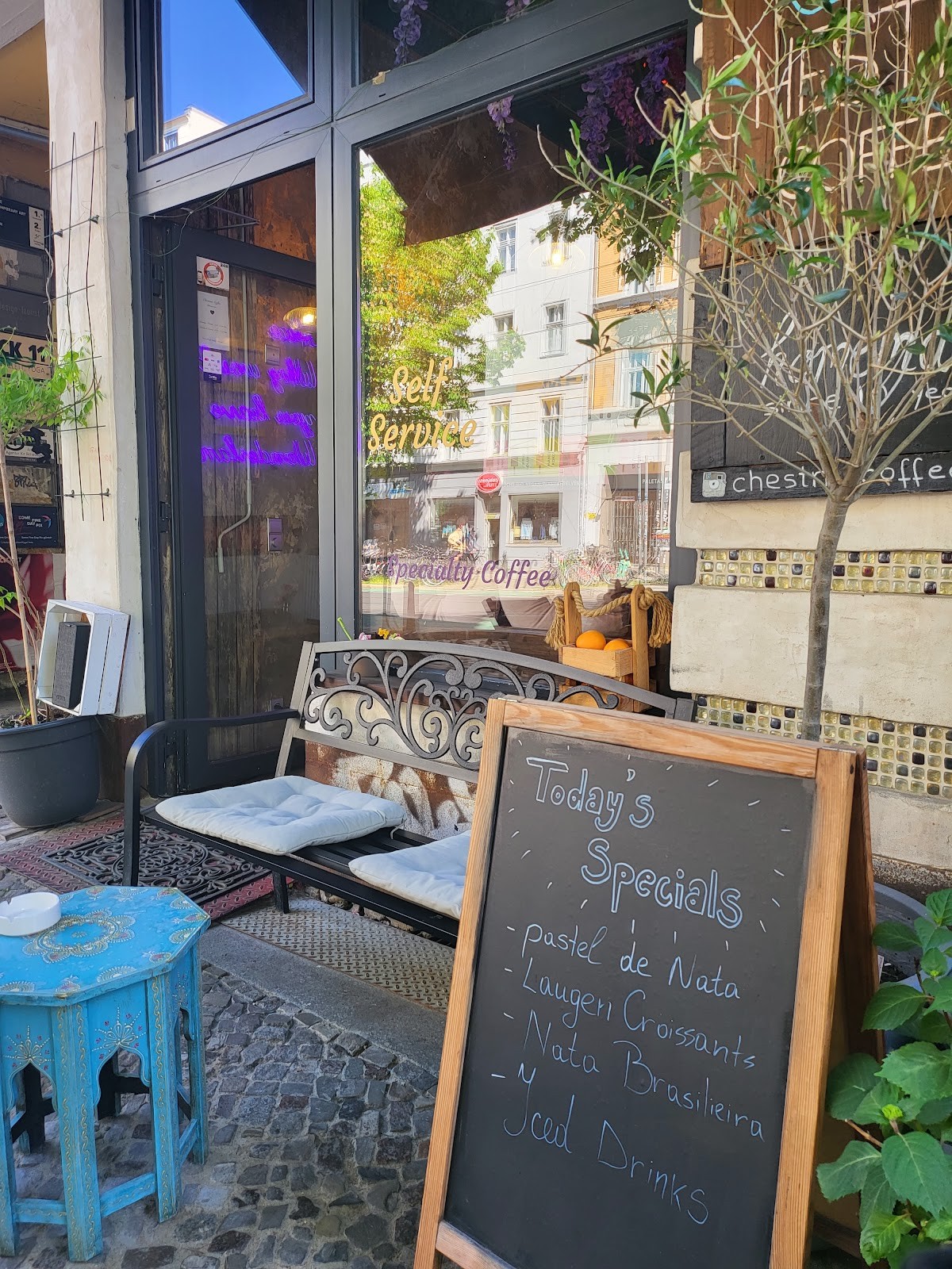 Chestnut Coffee: the place