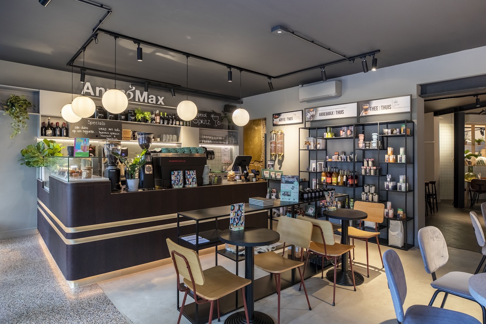 Anne&Max Den Haag Hoytema: the place
