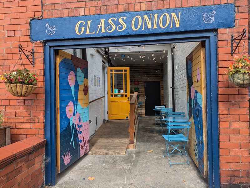 Glass Onion: photo 4