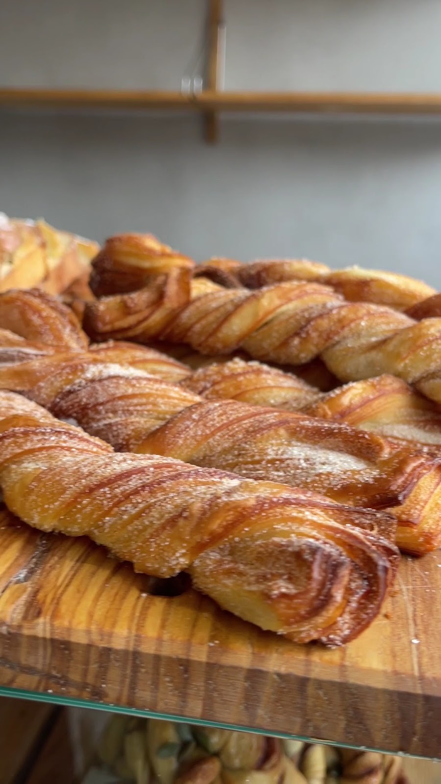 SAINT-JEAN Bakery: food & drinks