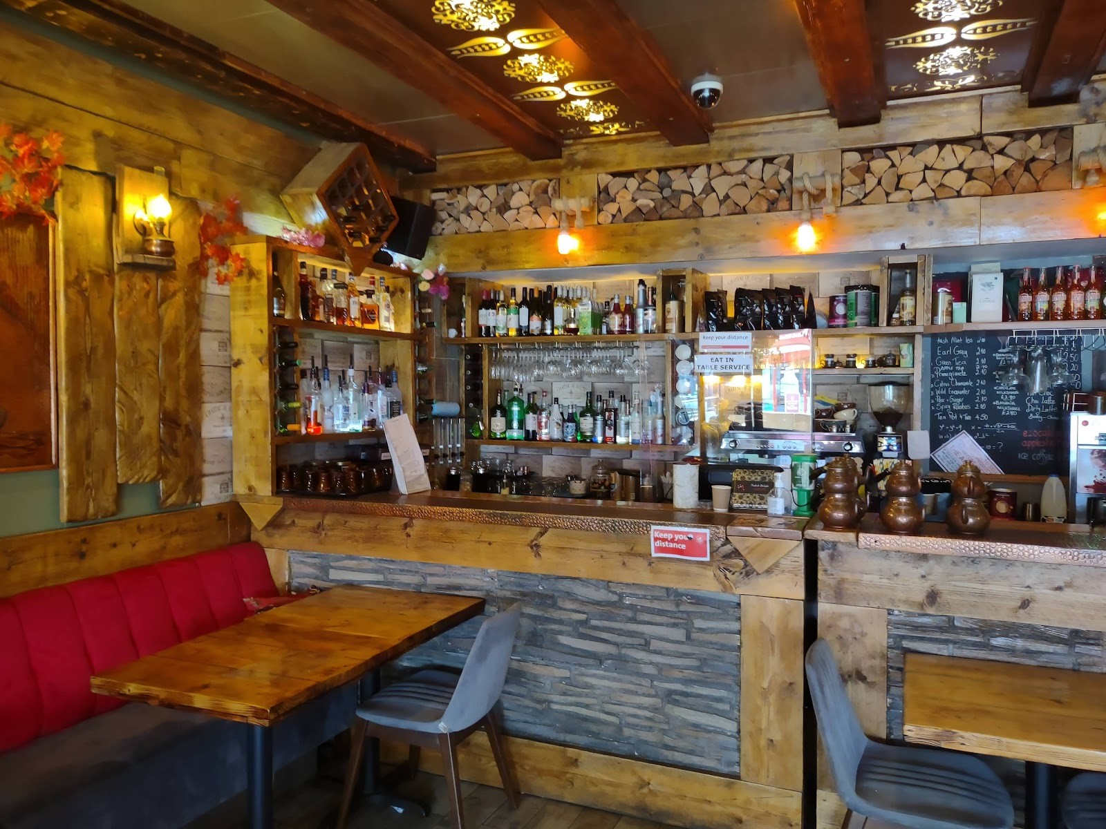 Ezo Cafe Lounge: the place
