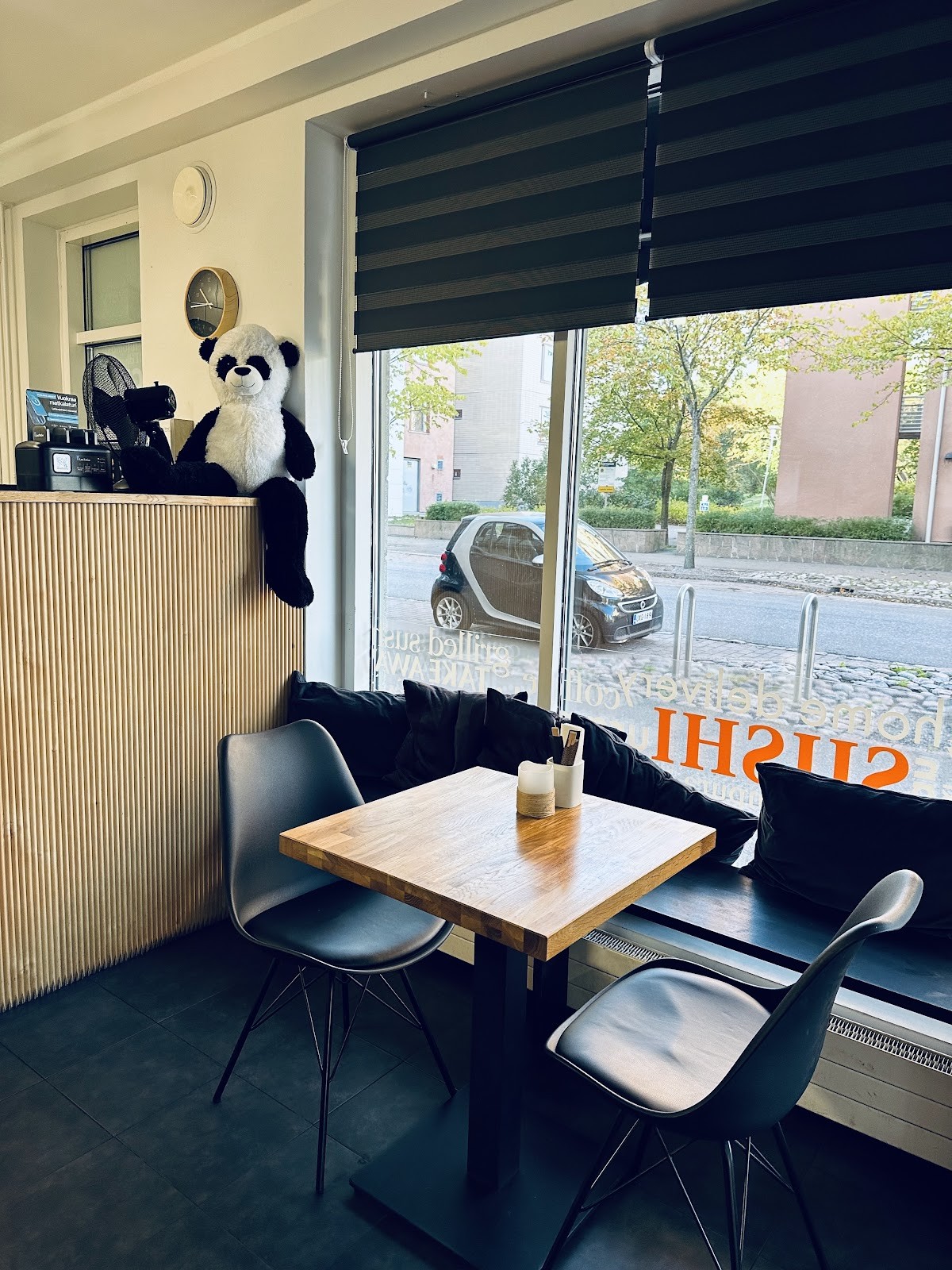 Sushi Panda Herttoniemi: the place