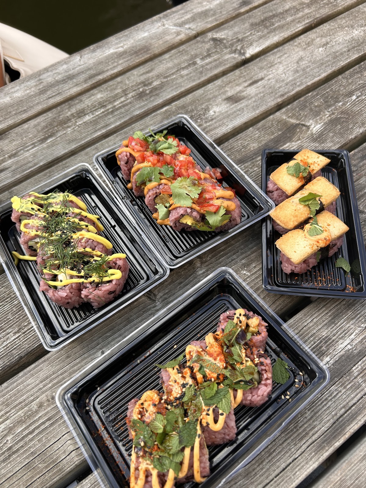 Nami Vegan Sushi: food & drinks
