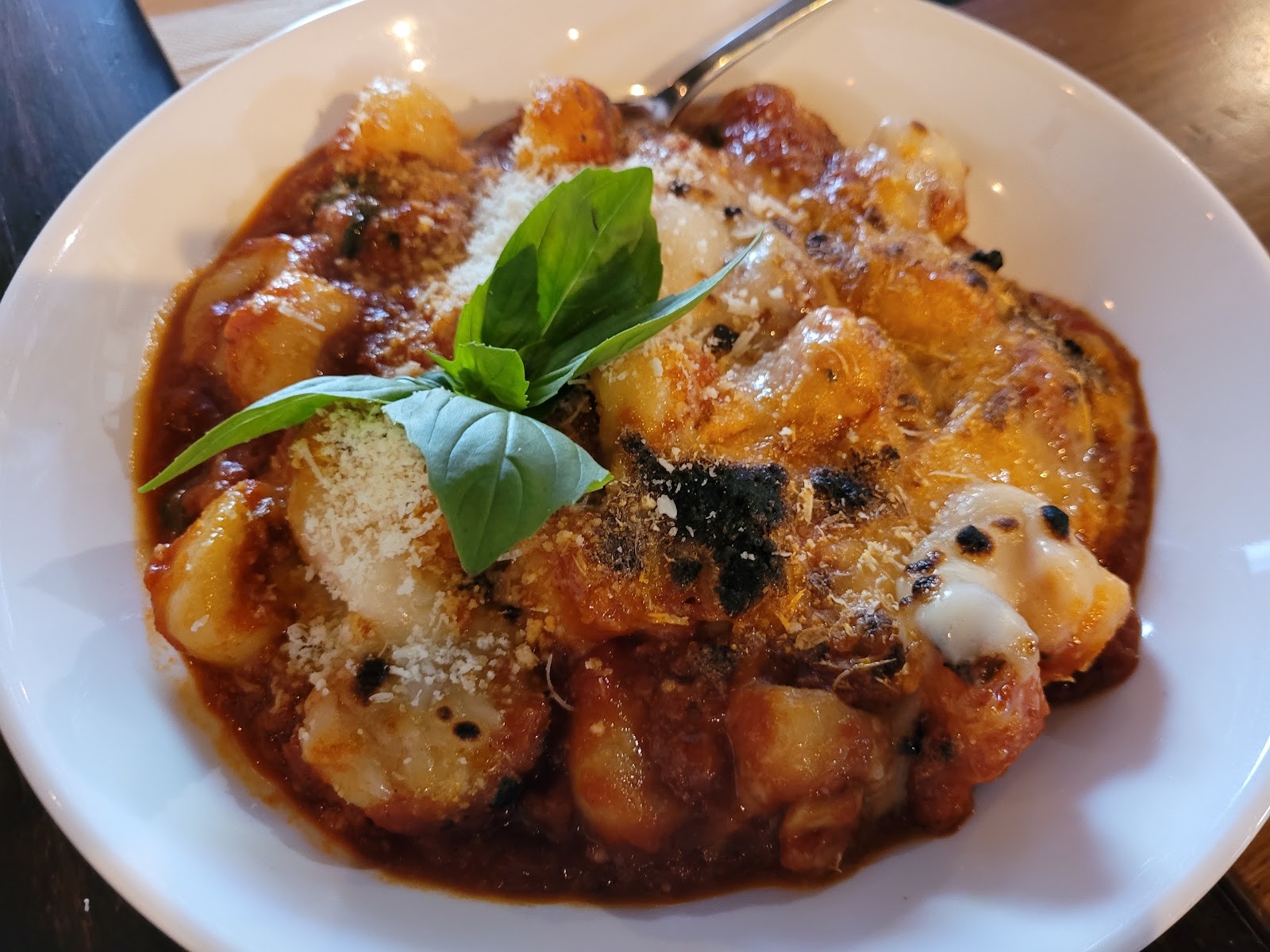Gigi Pizzeria: food & drinks