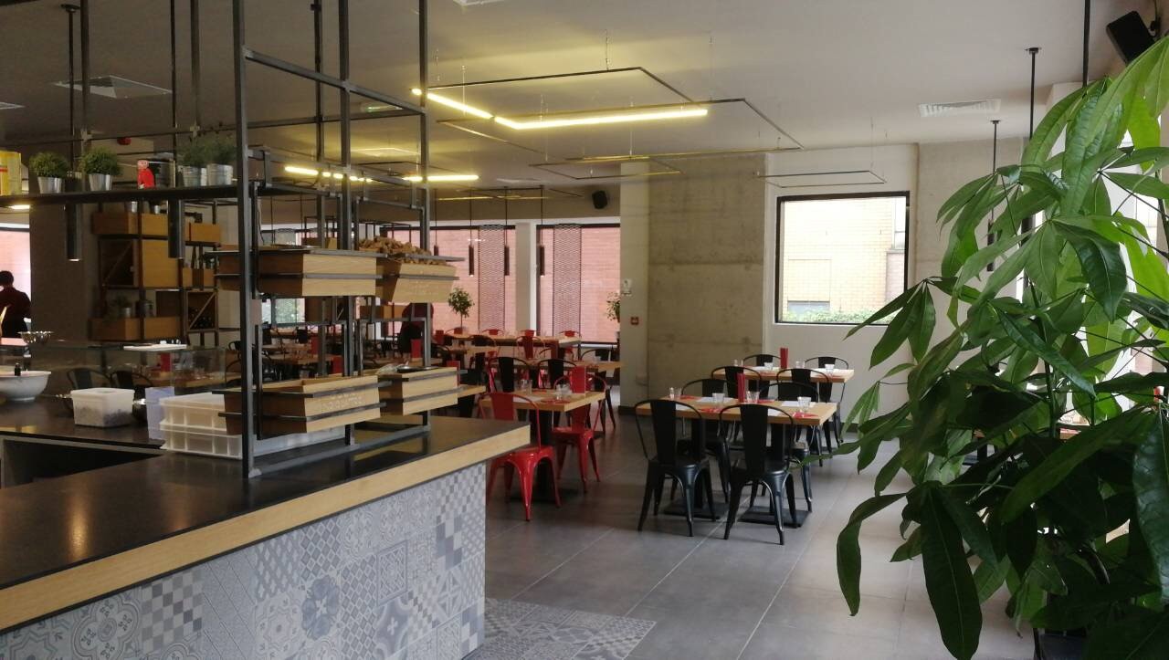 Noi Quattro - Pizzeria: the place