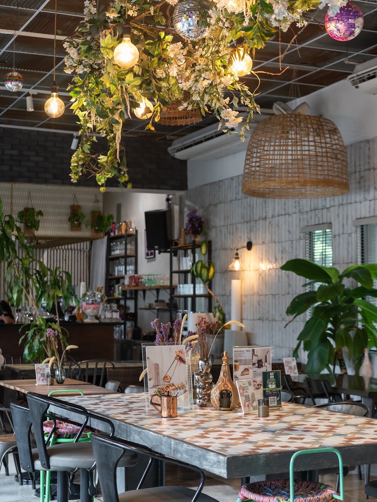 Vistro-Vegan Cafe & Restaurant: the place