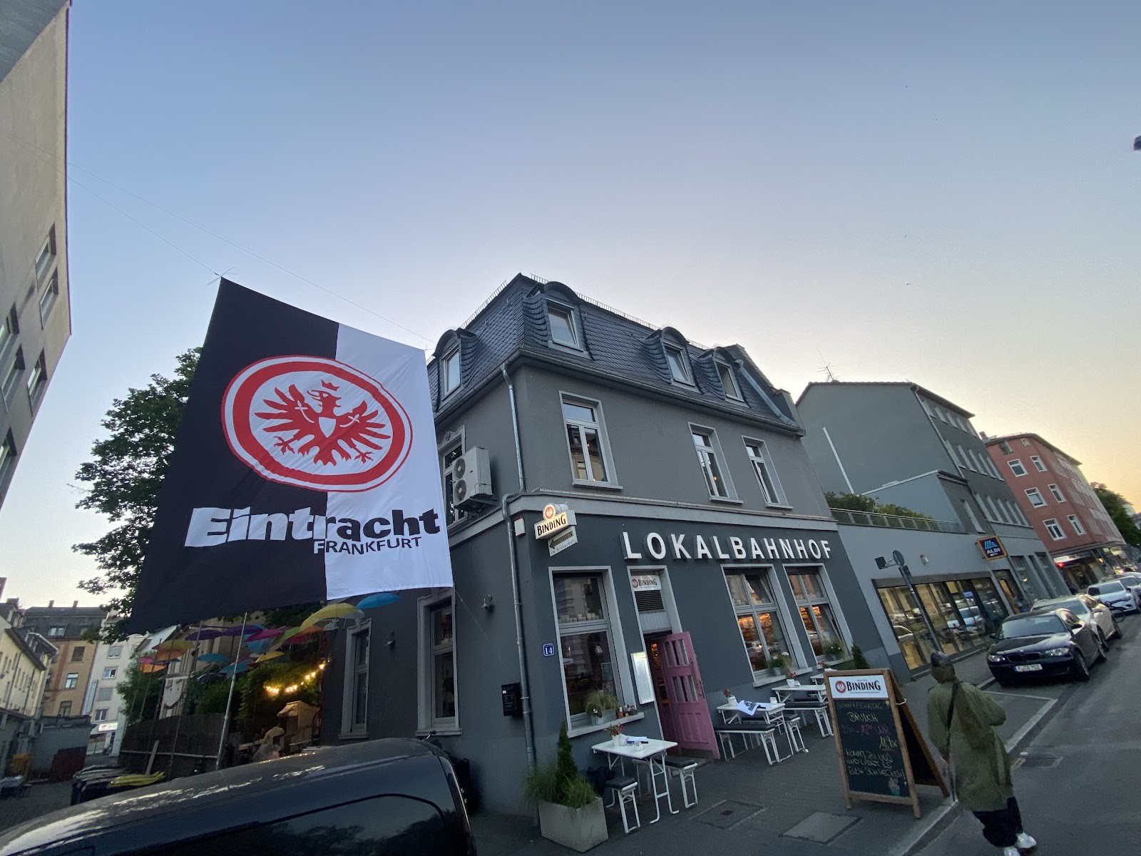 Lokalbahnhof: the place