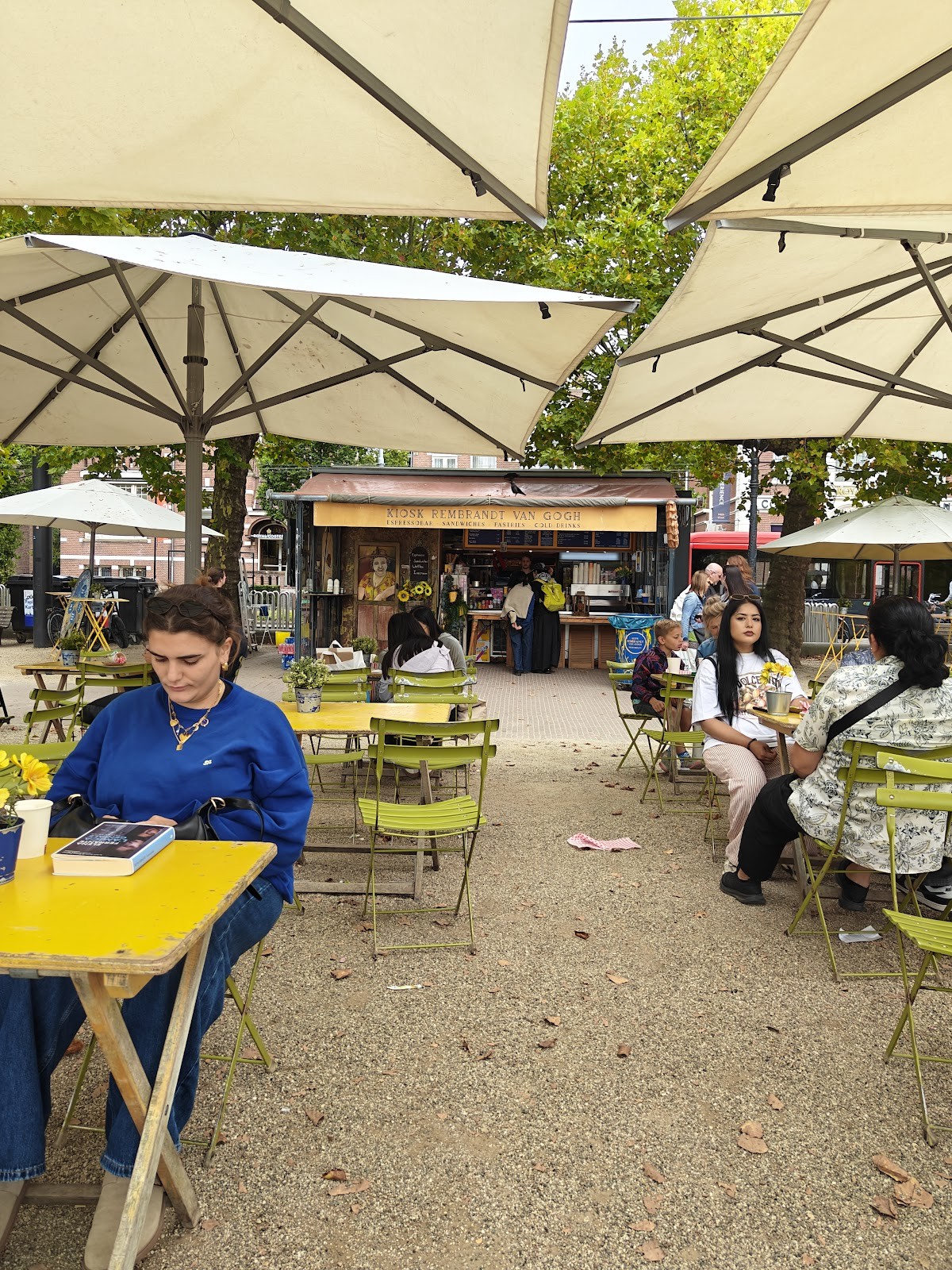 Kiosk Rembrandt Van Gogh: the place