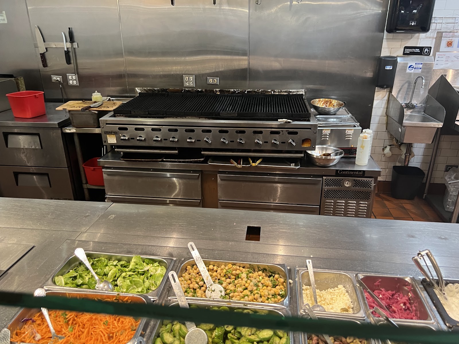 Roti Mediterranean Bowls. Salads. Wraps: the place