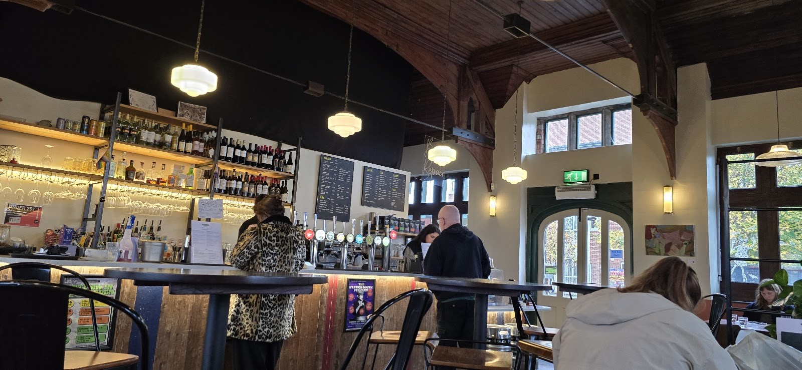 Station South Cycle Cafe Levenshulme: the place