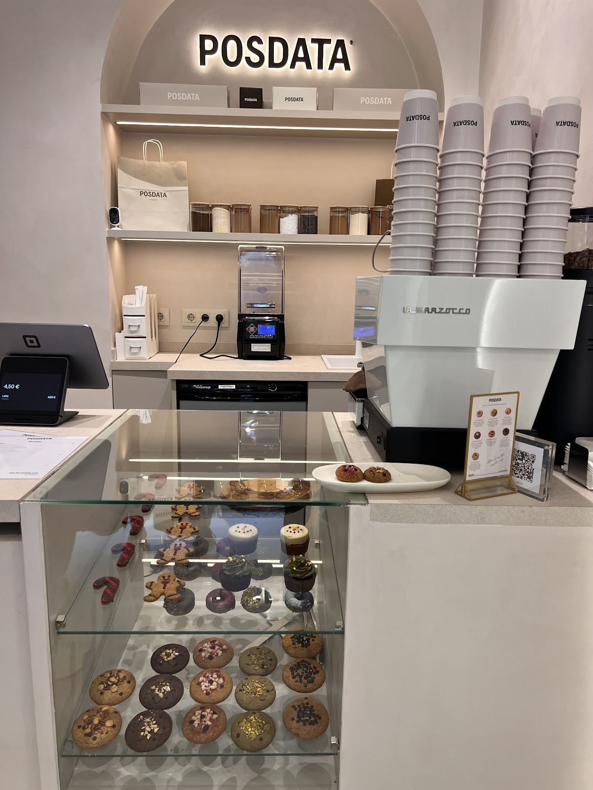 POSDATA CAFÉ: the place