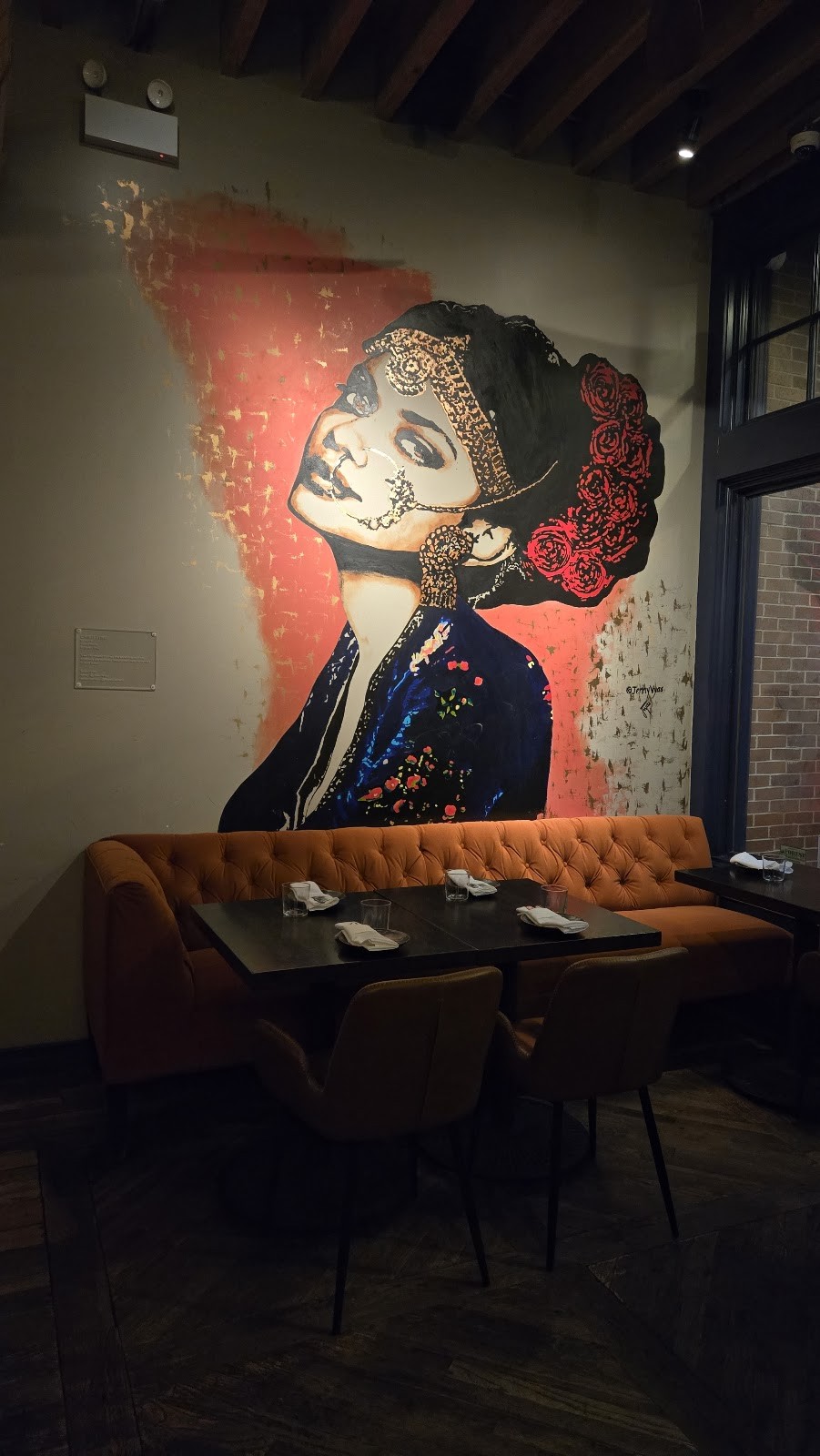 ROOP Chicago Innovative Indian Restaurant & Cocktail Bar: the place