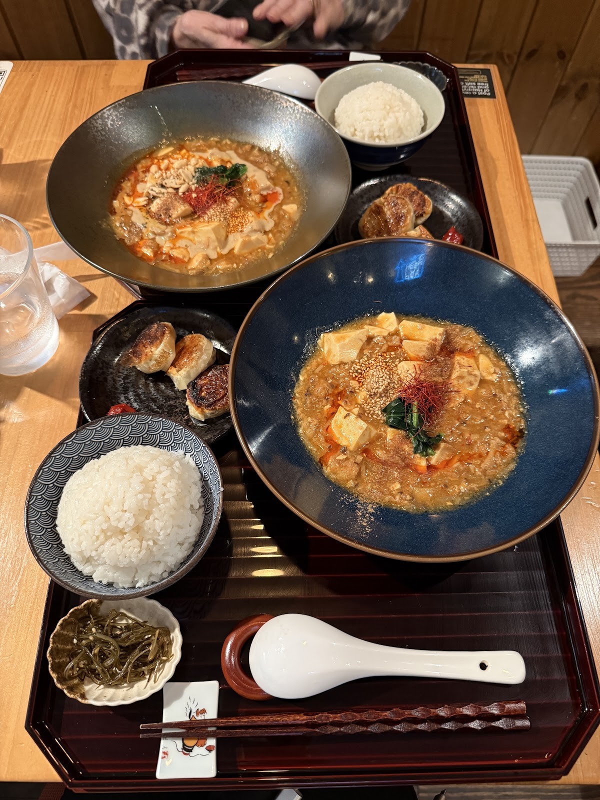 TSUMINAKI Mapo Tofu: food & drinks