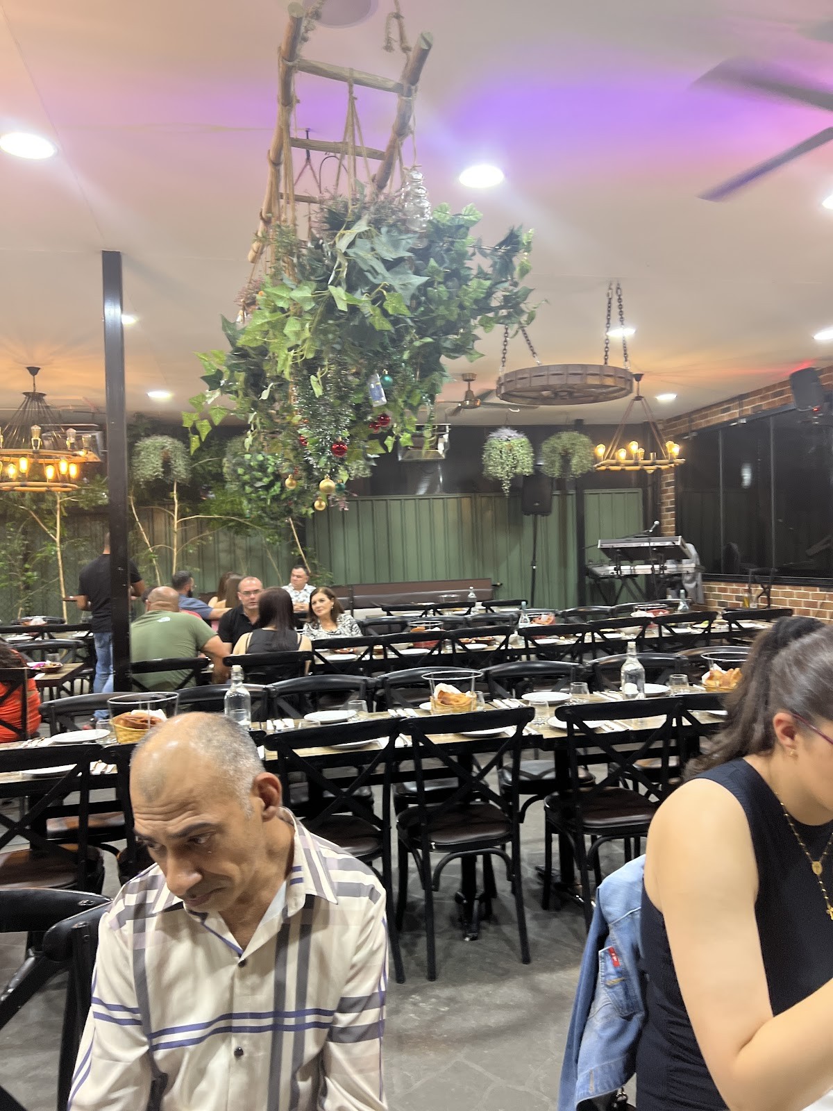 Itza Mezza Bar & Grill: the place