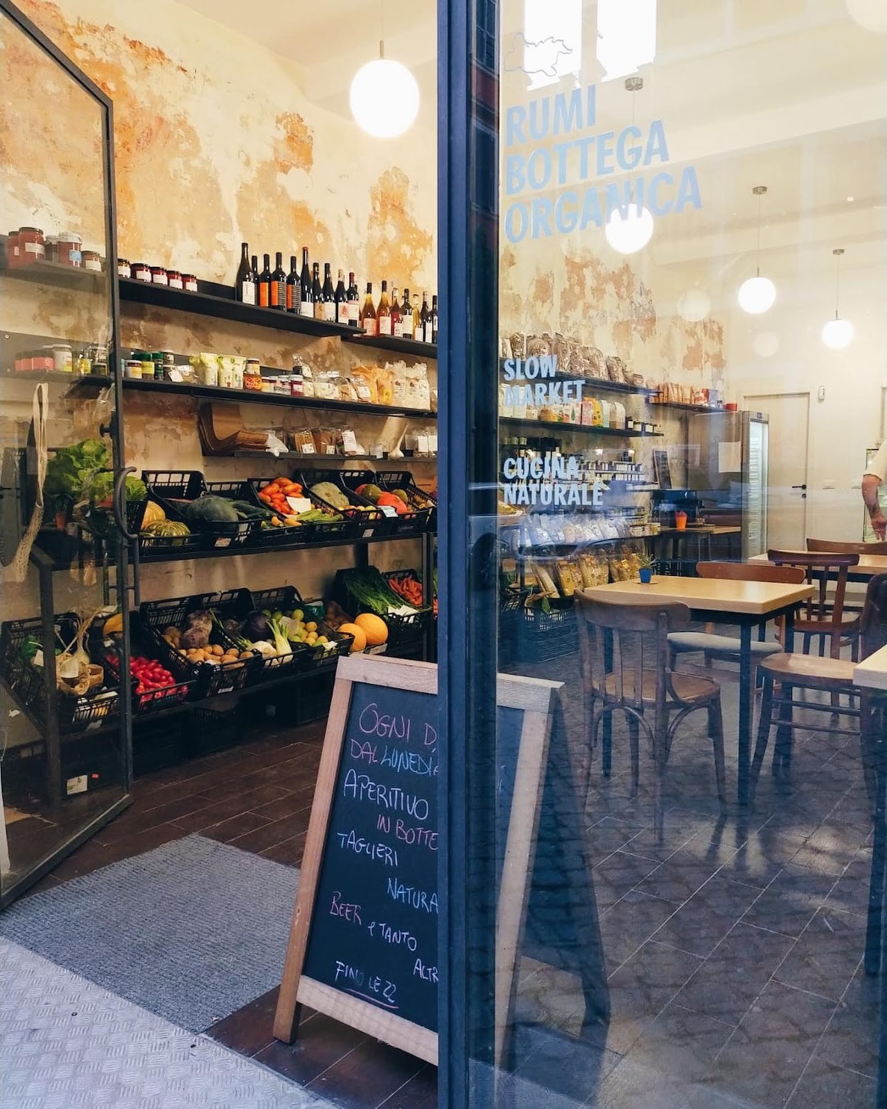Rumi Bottega Organica: the place