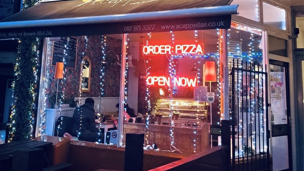 A cappella cafe, pizzeria & trattoria: the place