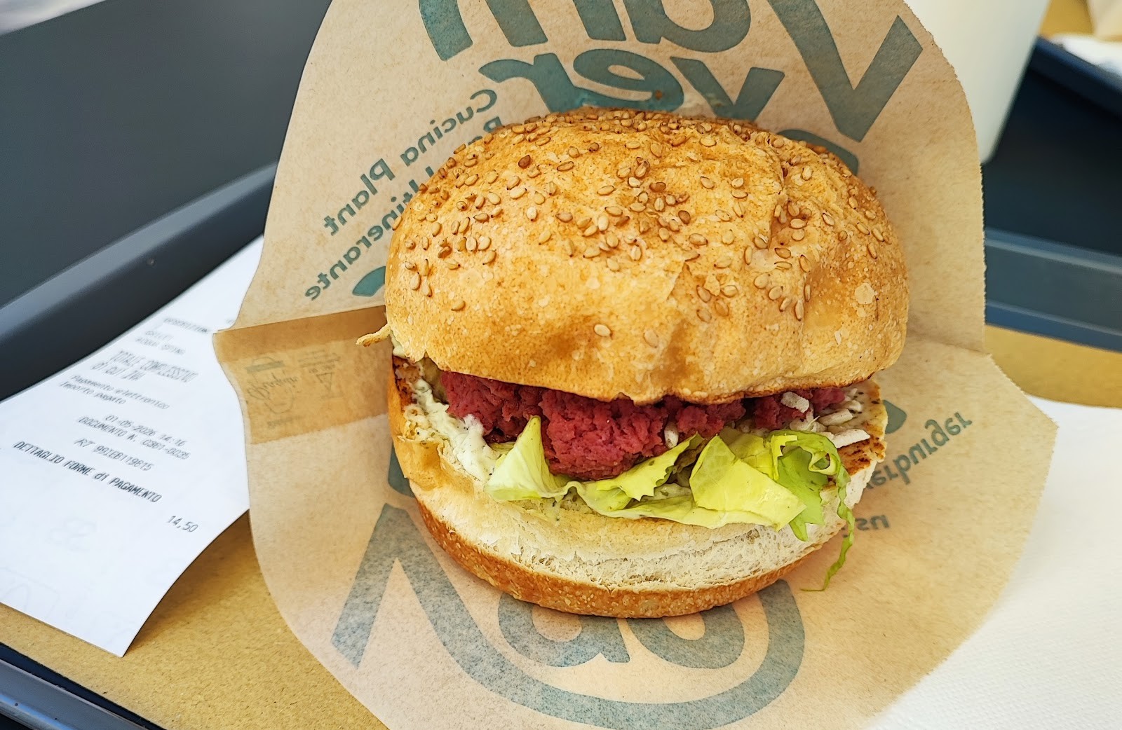 Van Ver Burger Garibaldi: food & drinks