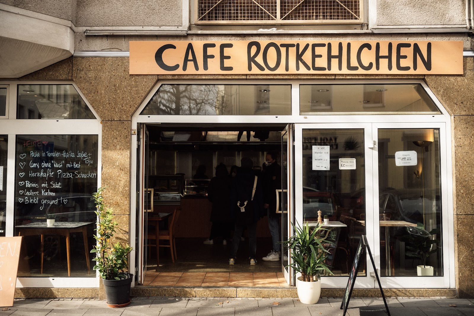 Café Rotkehlchen (Südstadt): the place
