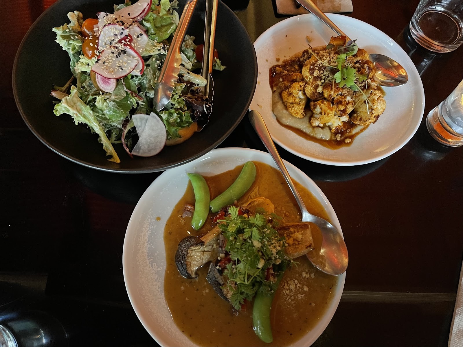Yulli's: food & drinks