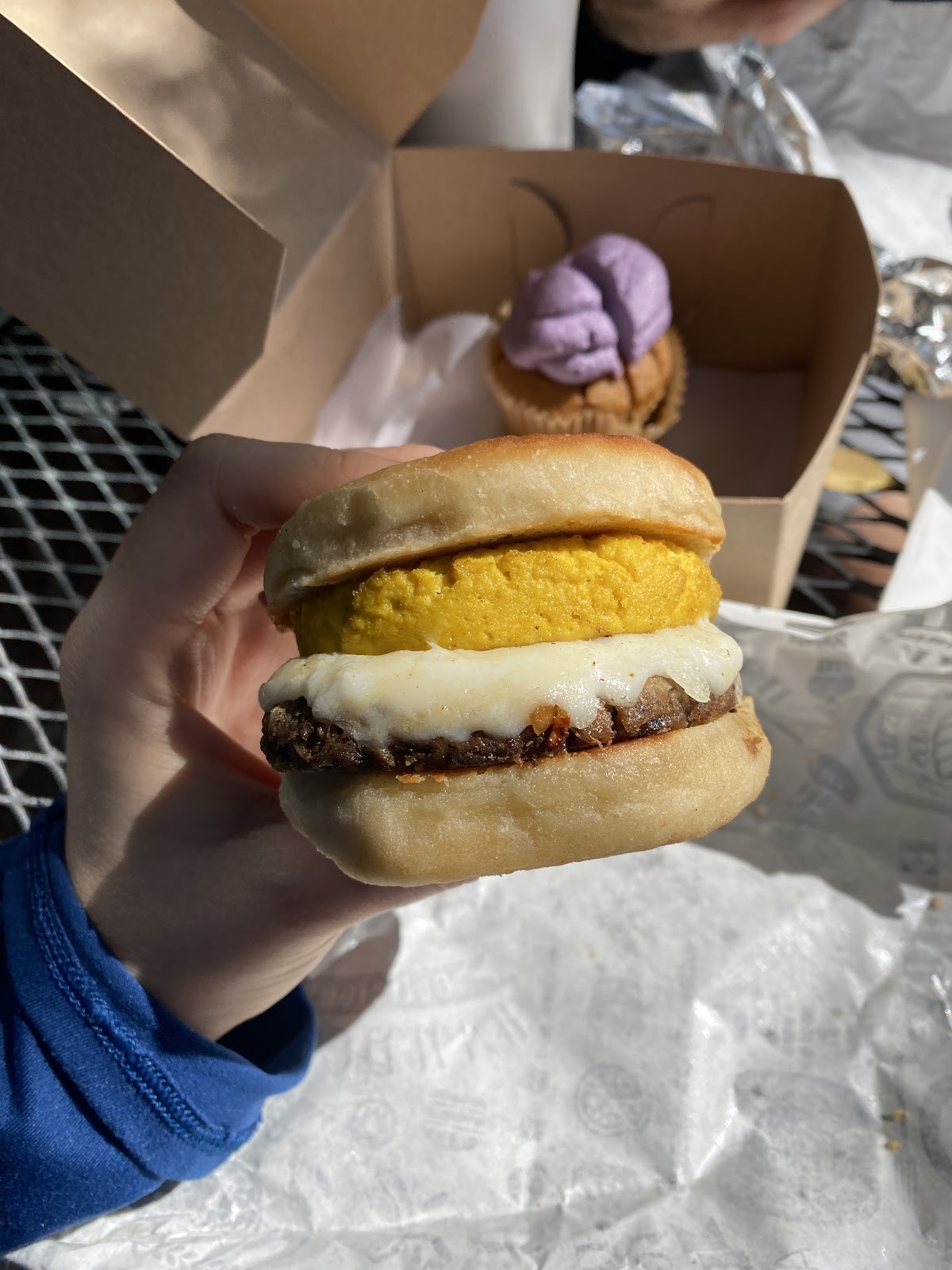 Dulce Vegan Bakery & Cafe: food & drinks