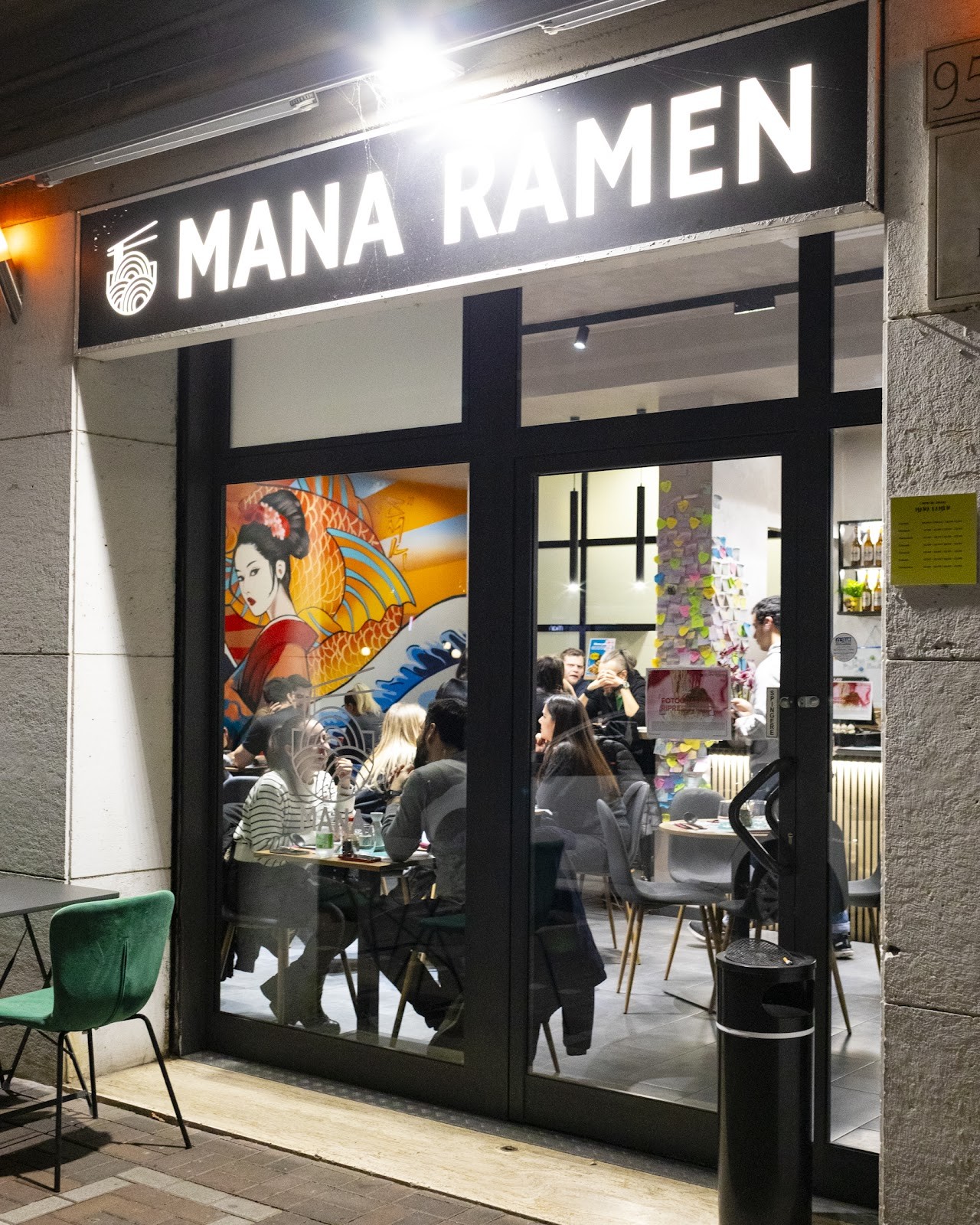 Mana Ramen: the place